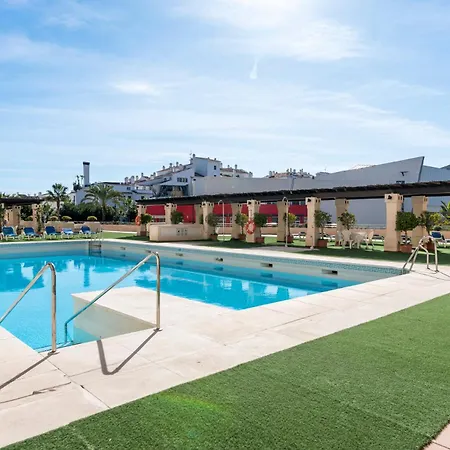 Apartamento Vistas Al Mar En El Centro De Puerto Banus 3 4h