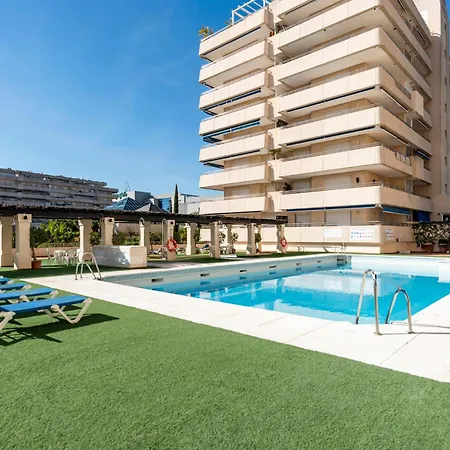 Apartamento Vistas Al Mar En El Centro De Puerto Banus 3 4h *
