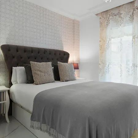 Apartamento Vistas Al Mar En El Centro De Puerto Banus 3 4h *