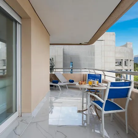 Vistas Al Mar En El Centro De Puerto Banus 3 4h Apartamento *