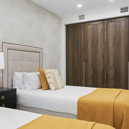 Apartamento Vistas Al Mar En El Centro De Puerto Banus 3 4h